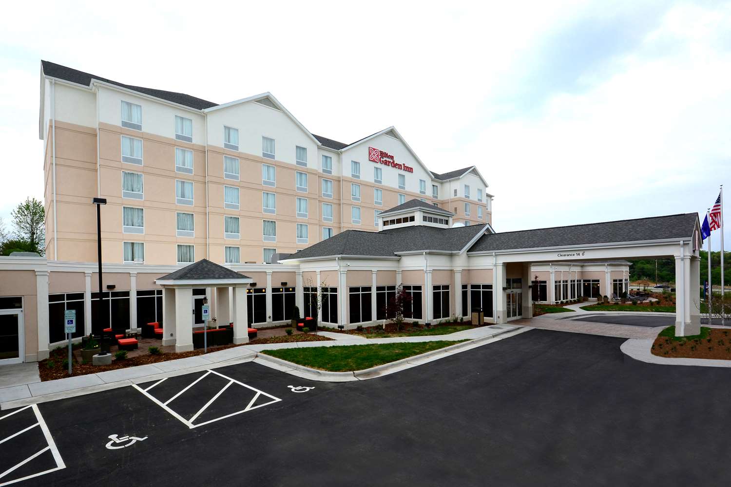 hilton garden inn greensboro airport