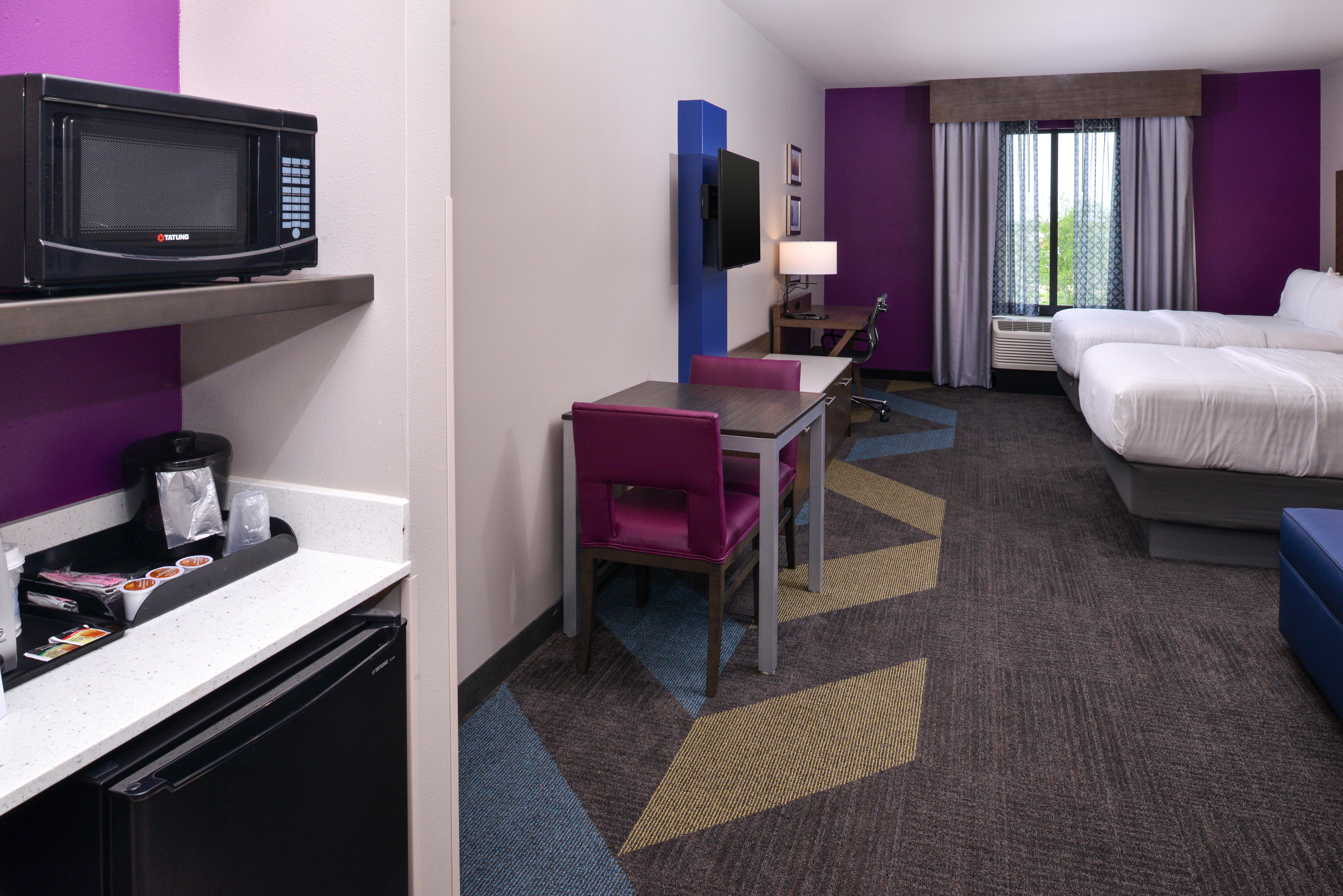 holiday inn express and suites bryant benton area