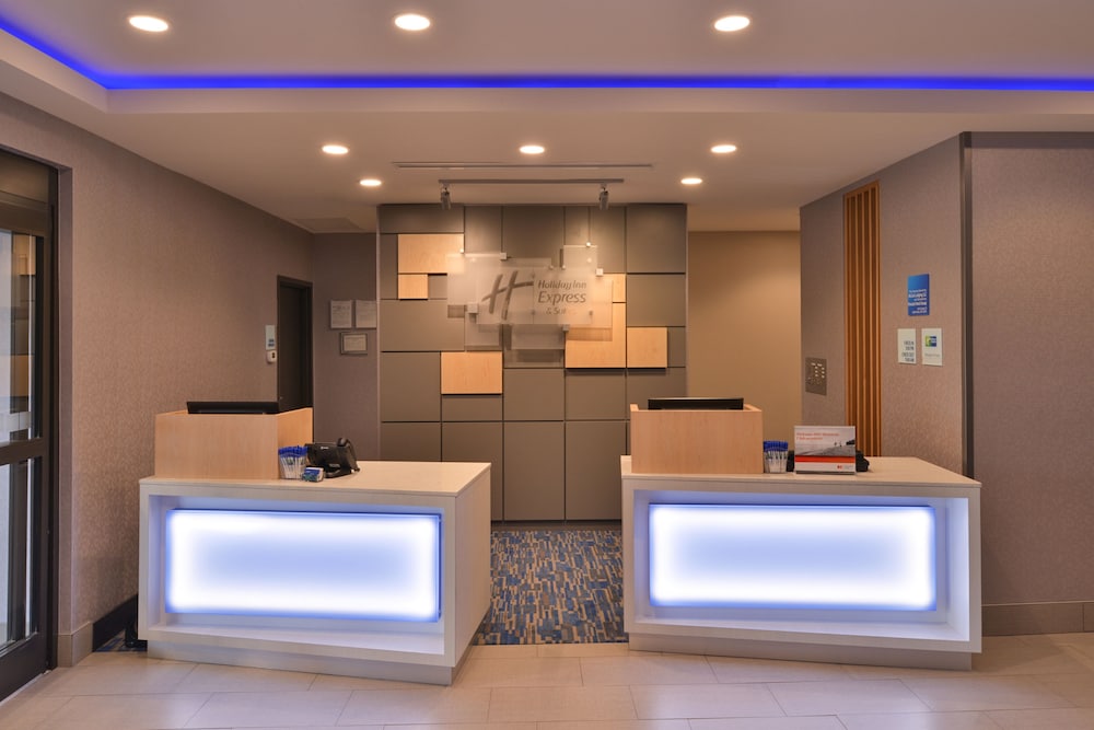 holiday inn express and suites bryant benton area