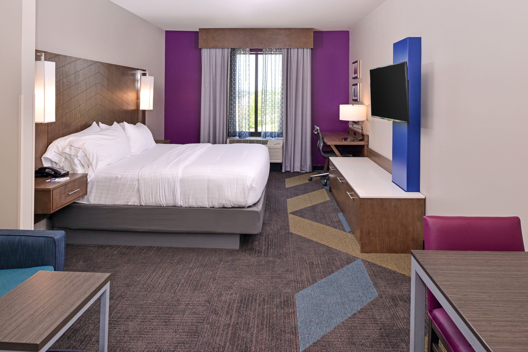 holiday inn express and suites bryant benton area