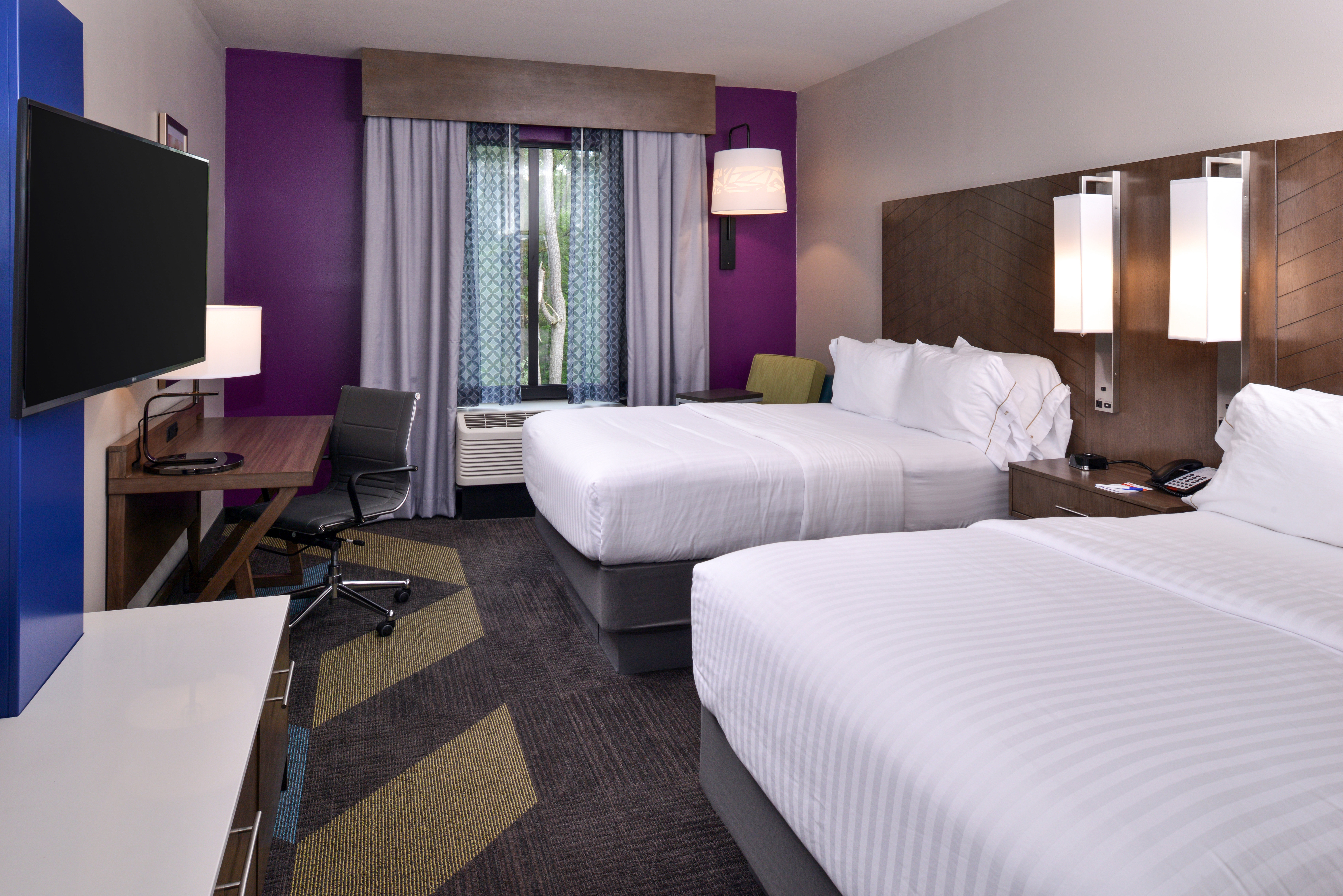 holiday inn express and suites bryant benton area