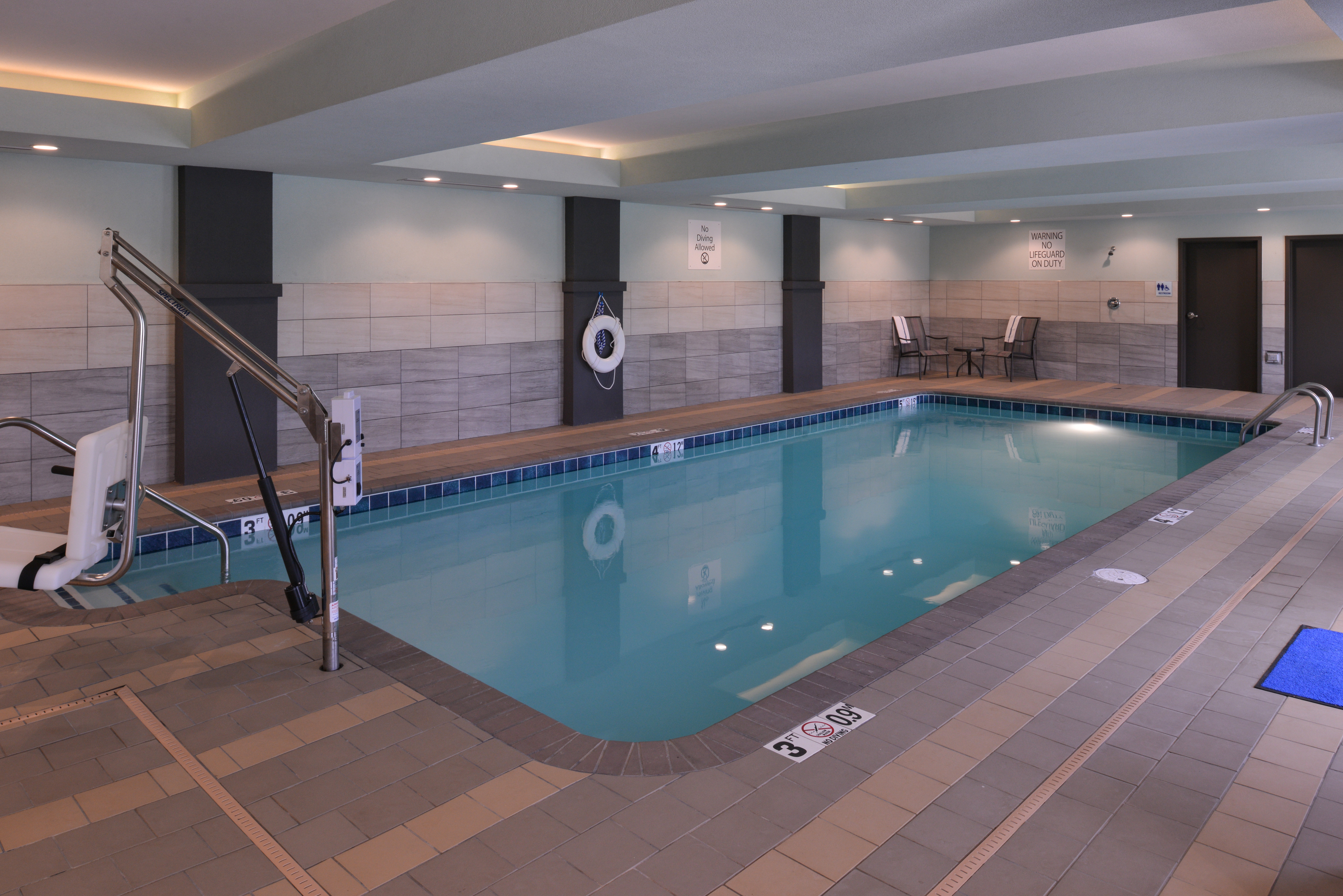 holiday inn express and suites bryant benton area