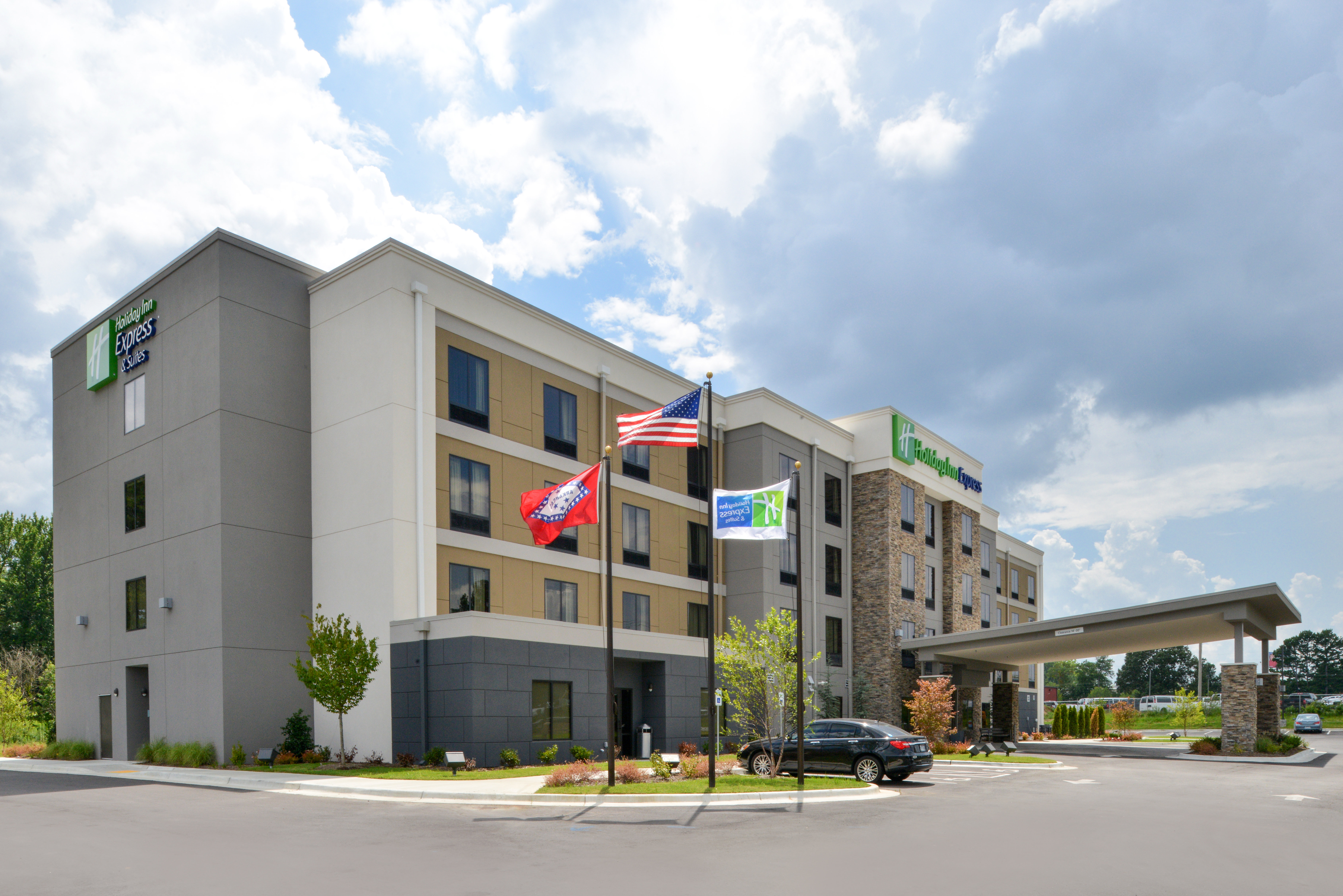 holiday inn express and suites bryant benton area