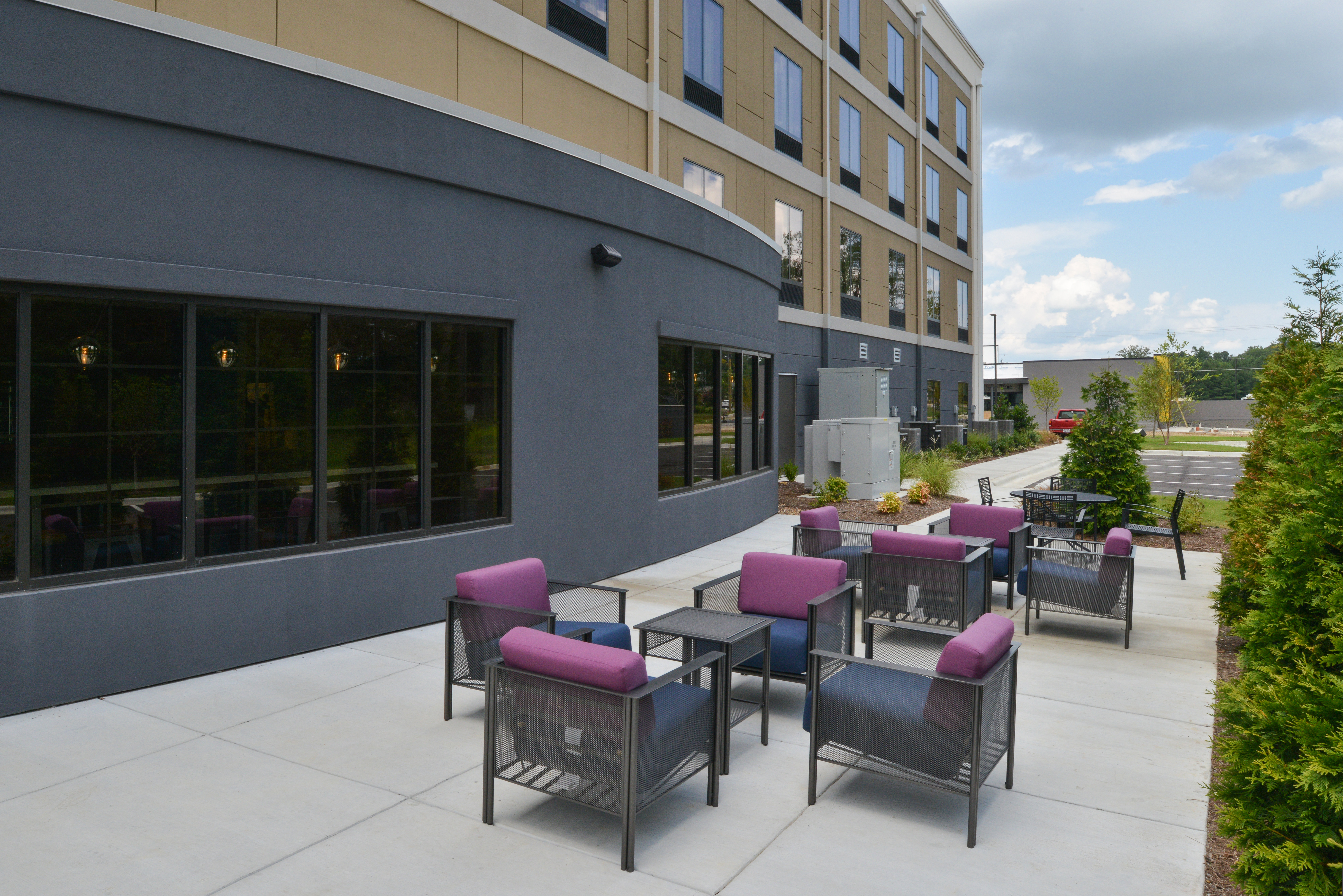 holiday inn express and suites bryant benton area