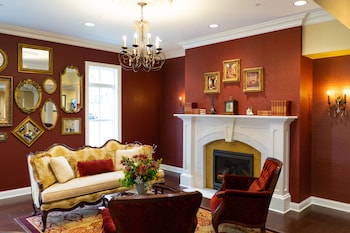 The Mount Vernon Grand Hotel,Columbus>>Bellville,4 star