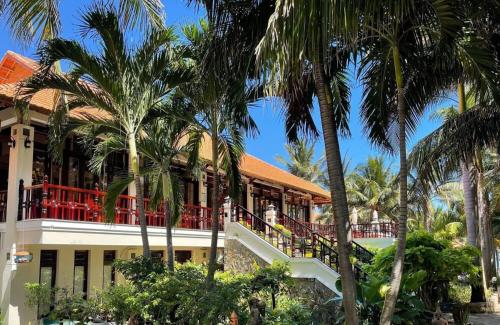 madam cuc saigon emerald resort