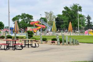 Cobblestone Inn & Suites - Monticello,Cedar Rapids - Iowa City>>Anamosa,3 star