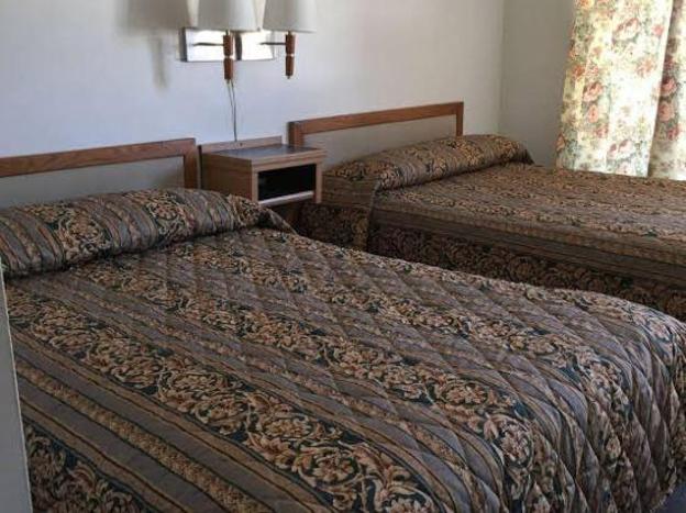 four keys inn