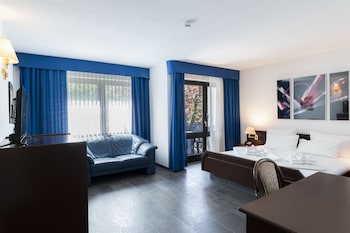 hotel astoria am urachplatz