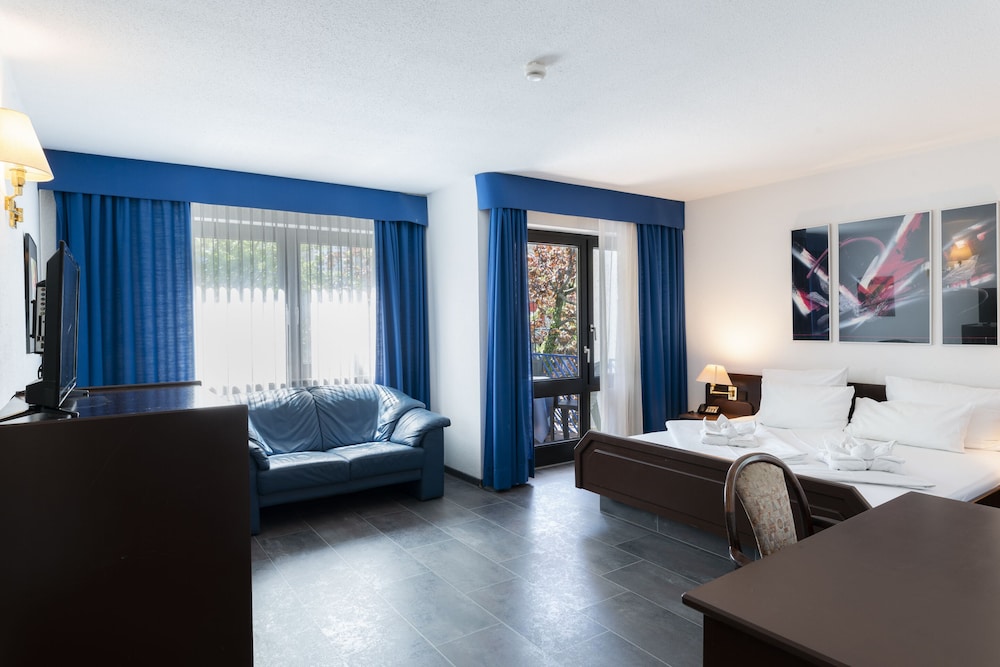 hotel astoria am urachplatz