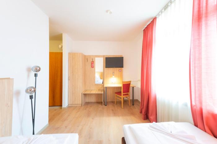 hotel astoria am urachplatz