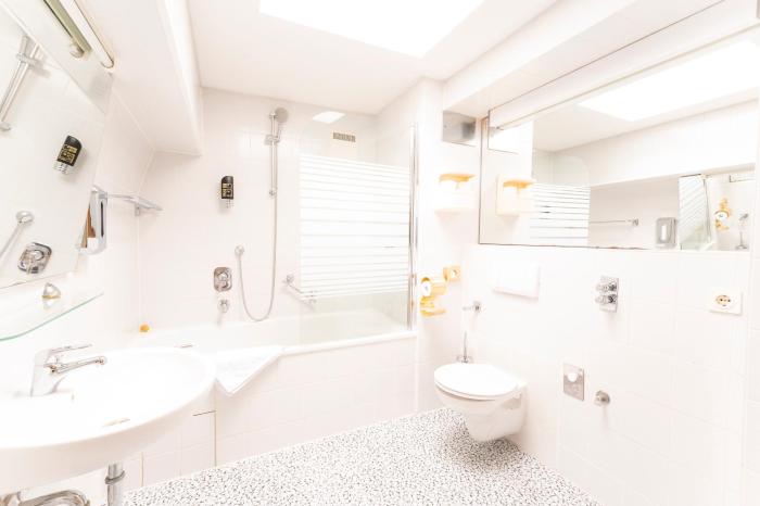 hotel astoria am urachplatz