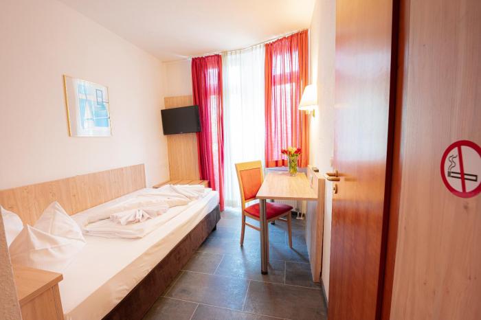 hotel astoria am urachplatz