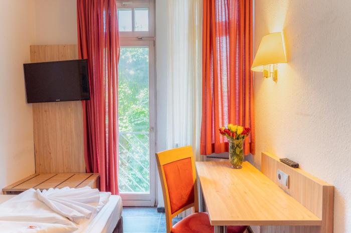 hotel astoria am urachplatz