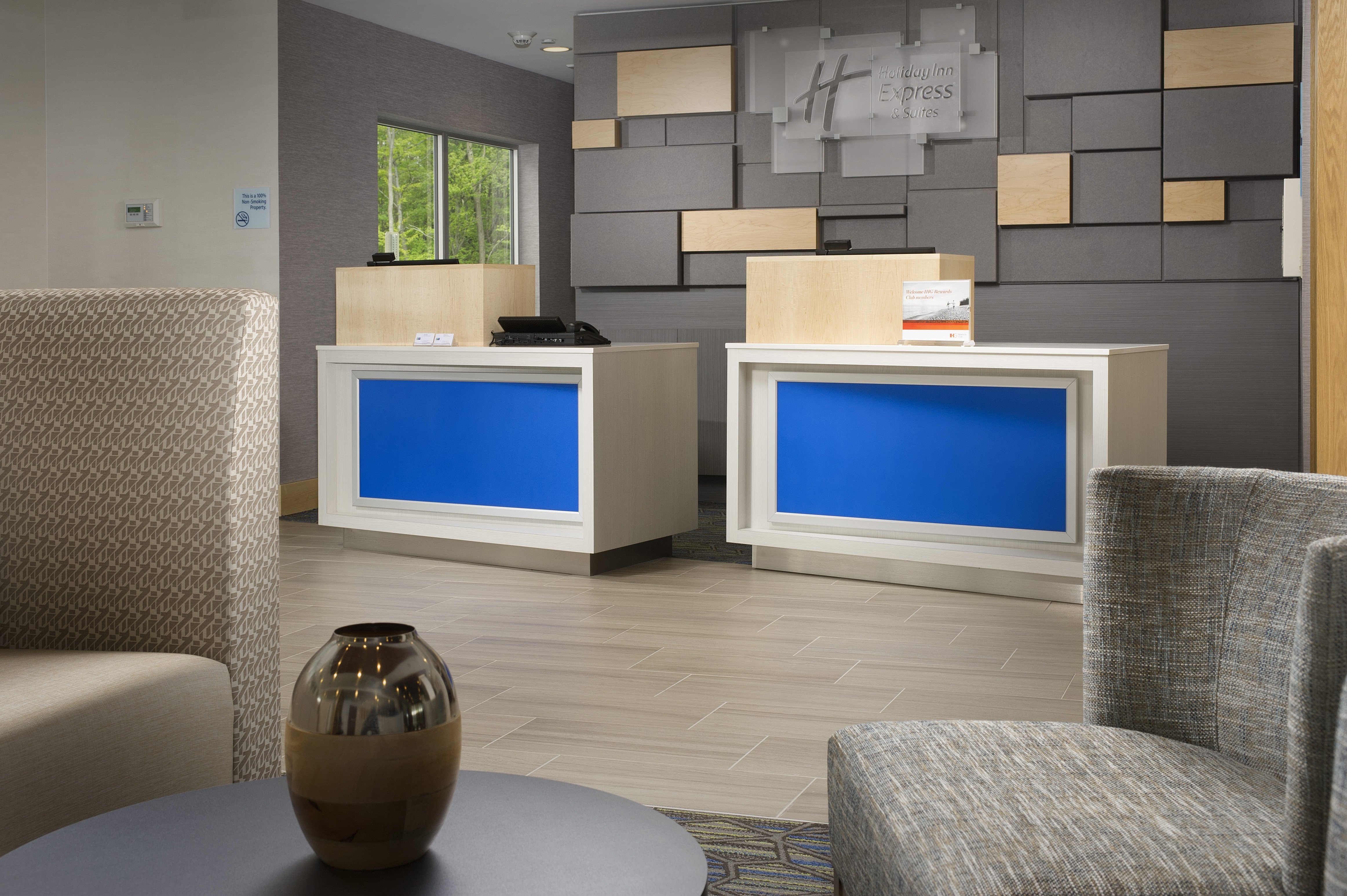 holiday inn express and suites altoona by ihg