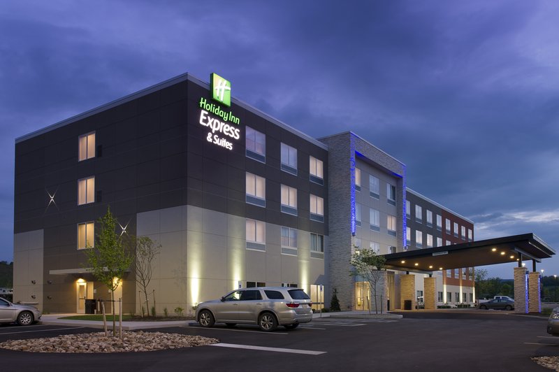 holiday inn express and suites altoona by ihg