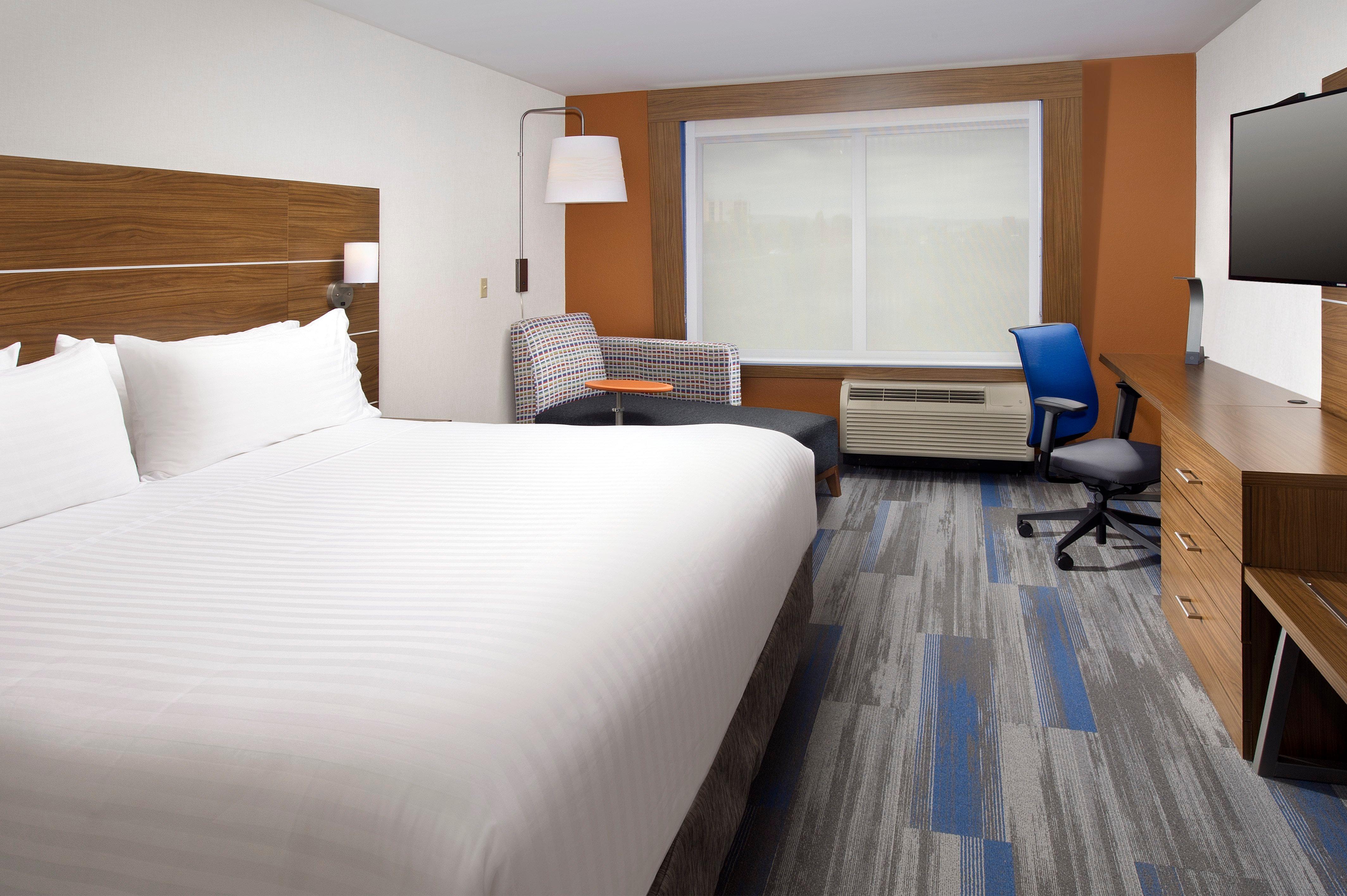 holiday inn express and suites altoona by ihg