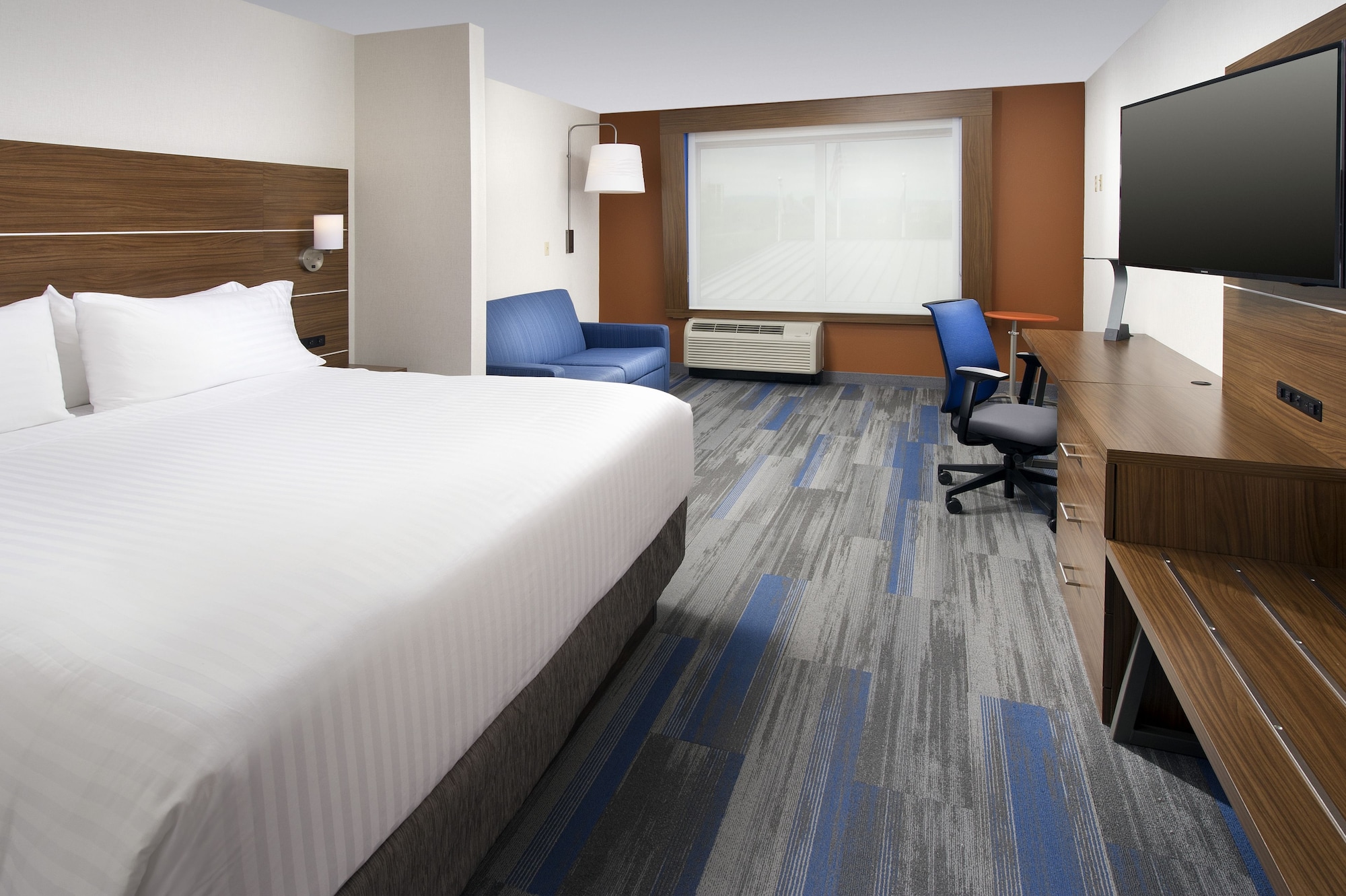holiday inn express and suites altoona by ihg