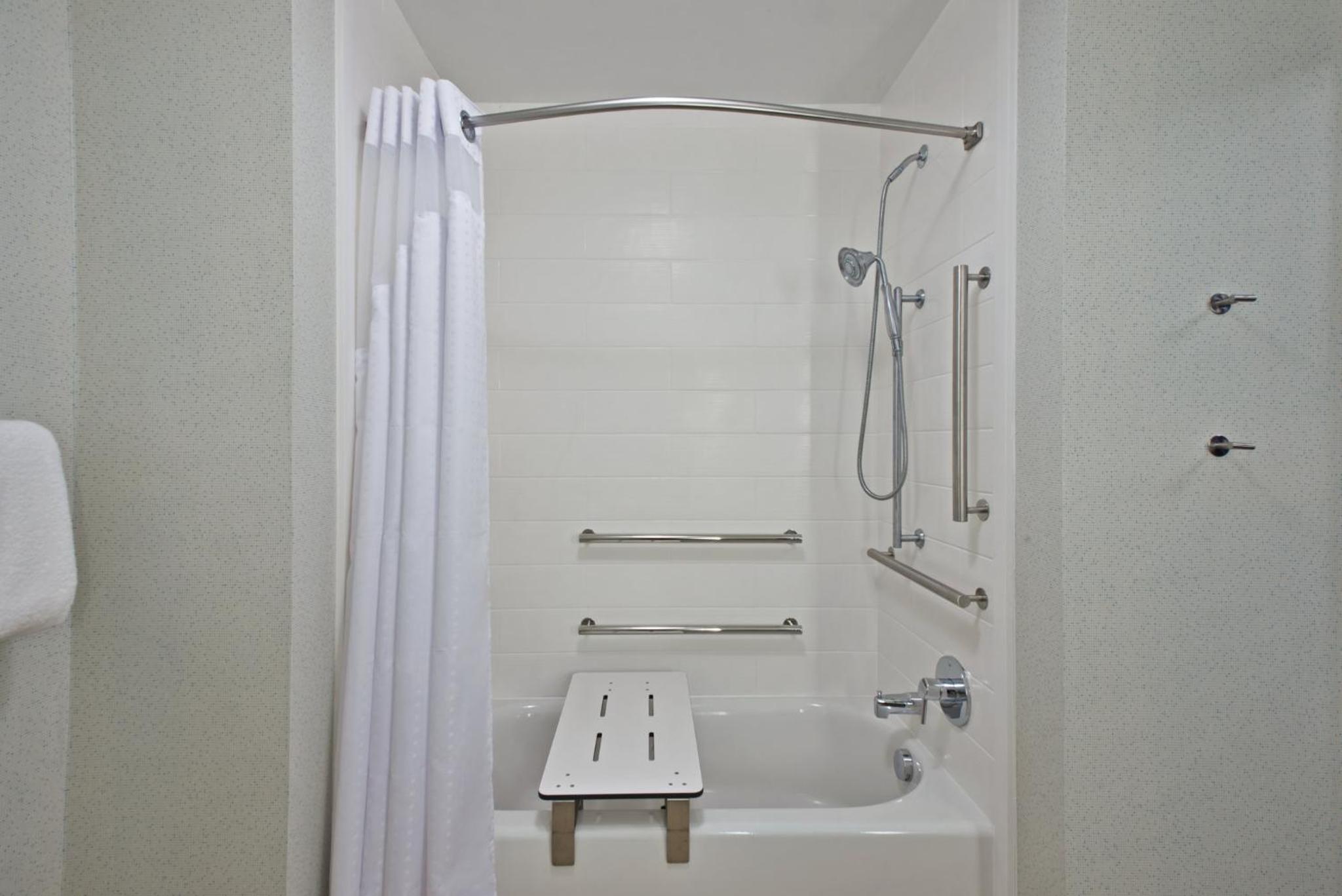 holiday inn express and suites uniontown by ihg