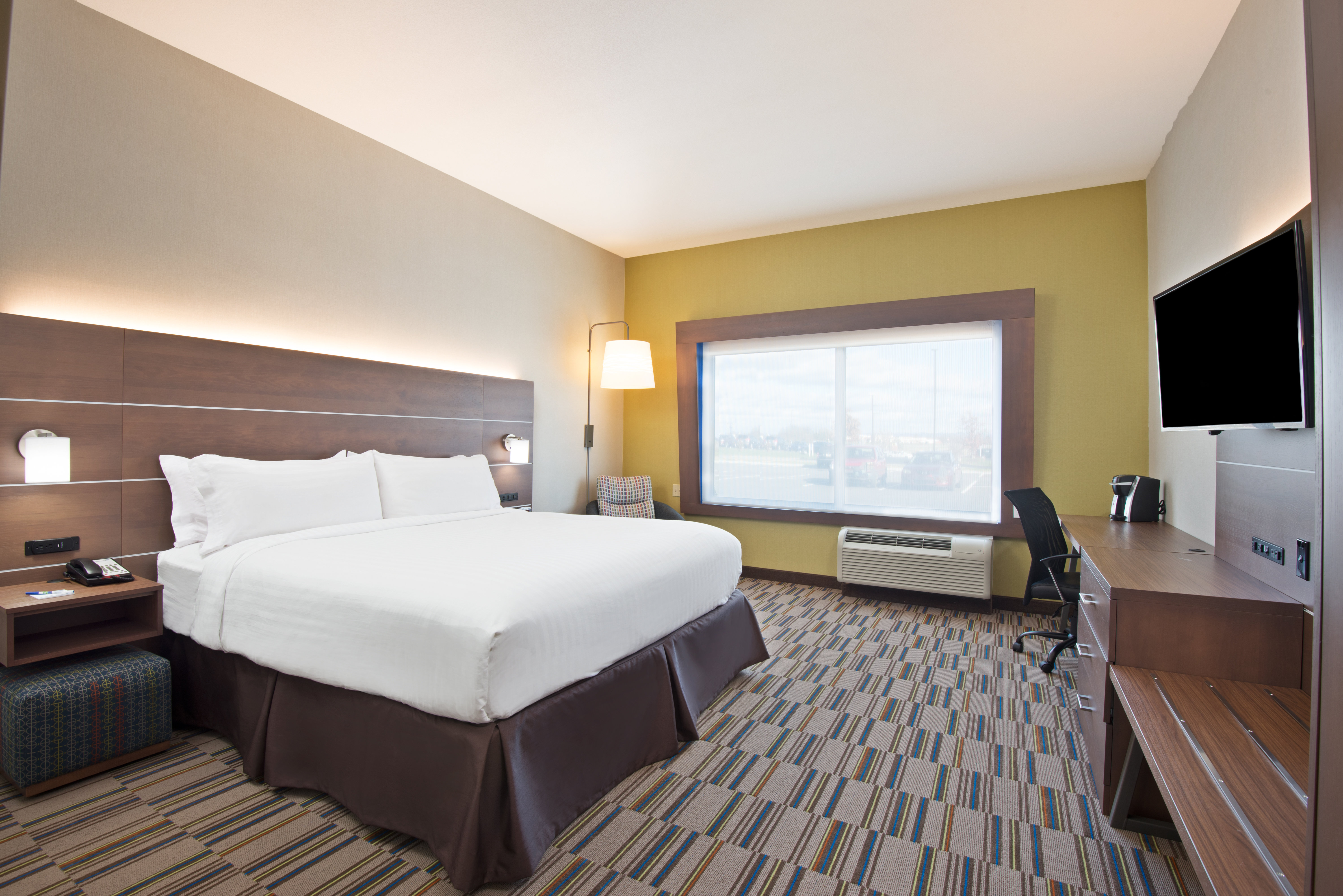 holiday inn express and suites uniontown by ihg
