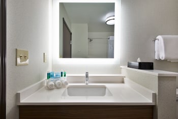 Holiday Inn Express & Suites Uniontown By Ihg,Morgantown>>Fayette,3 star