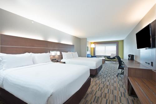 holiday inn express and suites uniontown by ihg