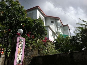 Blossom Rest,Kandy>>Ambanwala,3 star