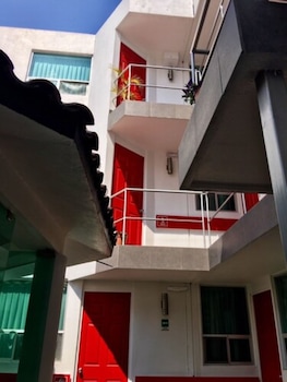 Metropoli Suites Ejecutivas,Near Puebla Cathedral,3 star