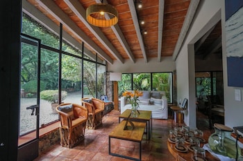 hotel amomoxtli