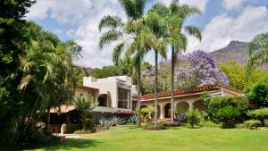 hotel amomoxtli