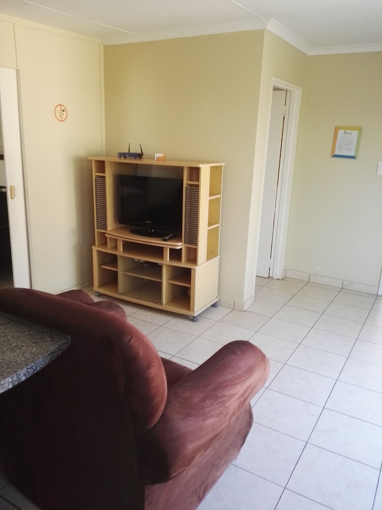 Louhallas Bed & Breakfast,Bruma>>Bedfordview,3 star