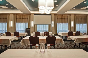 Towneplace Suites By Marriott Kincardine,Kincardine>>Bruce County,3 star