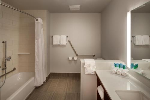 holiday inn express and suites terrace by ihg