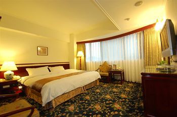 kiwi hotel mrt wenxin branch feng chia branch 1