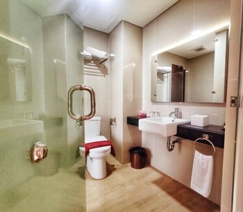 grand parama hotel