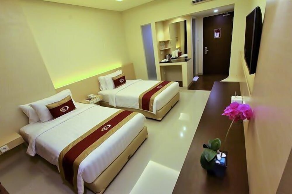 grand parama hotel