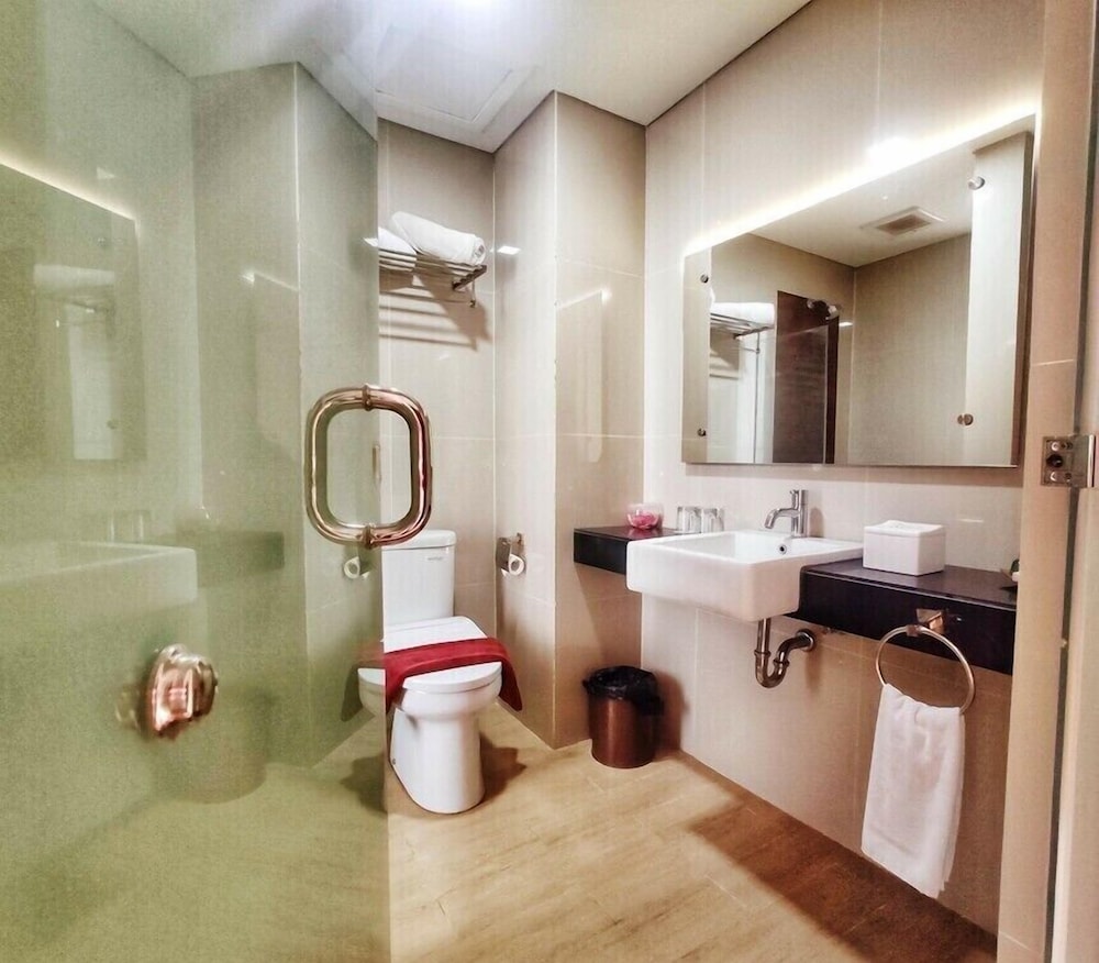 grand parama hotel