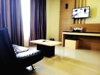 grand parama hotel