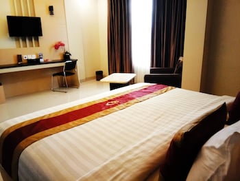 grand parama hotel