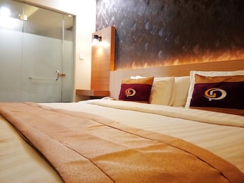 grand parama hotel