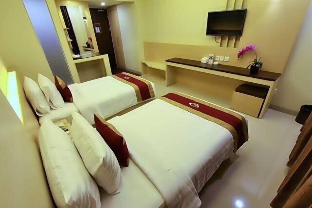 grand parama hotel