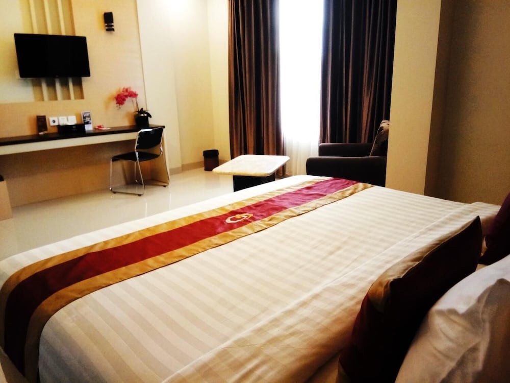 grand parama hotel