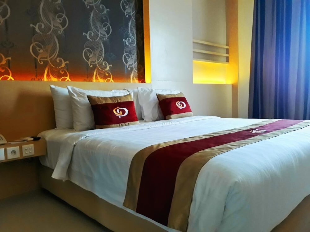 grand parama hotel