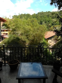 srimalis residence