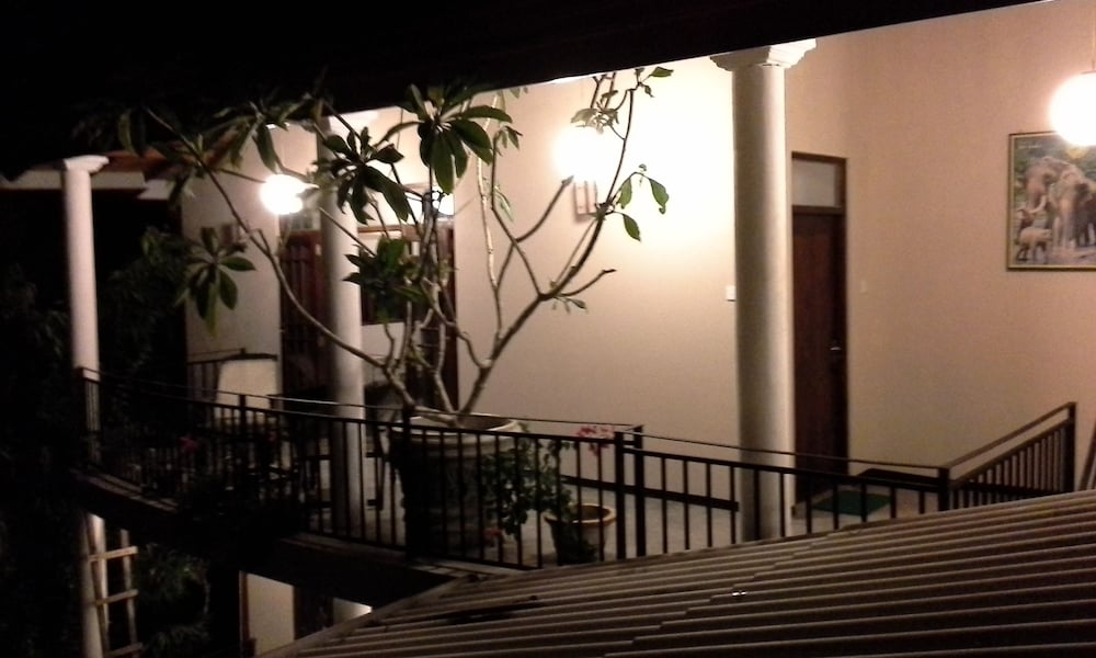 srimalis residence