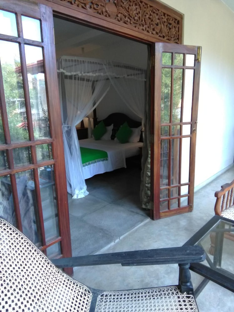 srimalis residence
