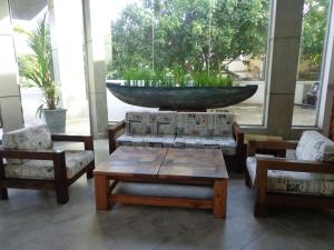 south lake resort koggala