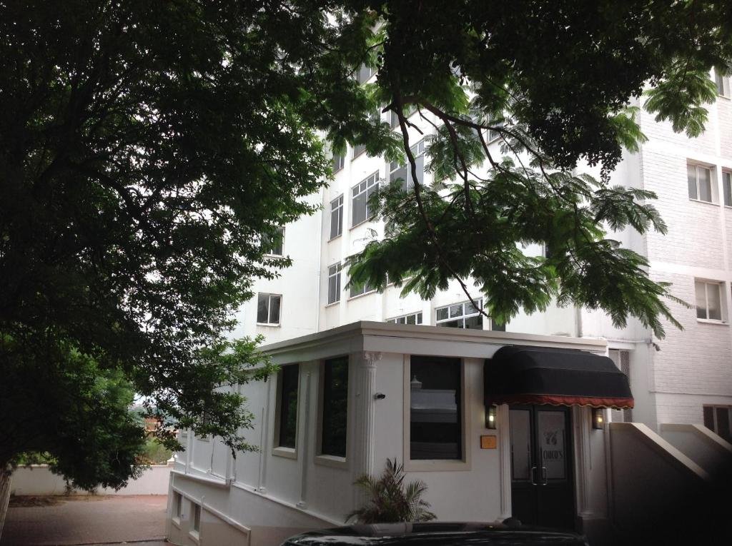 emakhosini hotel on east