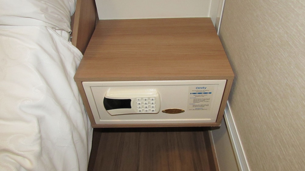 play hotel