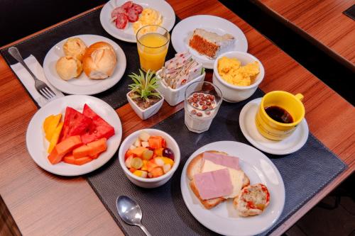 play hotel